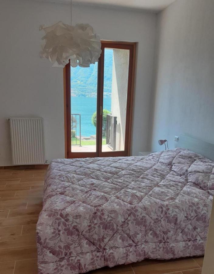 Big Apartment With Lake View And Two Bedrooms سالا كوماسينا المظهر الخارجي الصورة