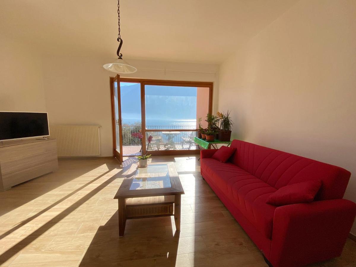 Big Apartment With Lake View And Two Bedrooms سالا كوماسينا المظهر الخارجي الصورة